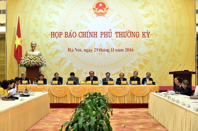 Vụ cán bộ Thanh tra Chính phủ phát ngôn “bậy”: Không thể để như vậy! - 1 Vấn đề chấn chỉnh cán bộ được đề cập nhiều trong cuộc họp báo Chính phủ thường kỳ tháng 11 (ảnh: VGP).