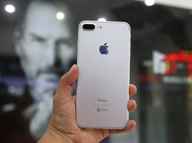 Hình Ảnh Trên Tay Iphone 7 Plus Đầu Tiên Tại Việt Nam | Báo Dân Trí