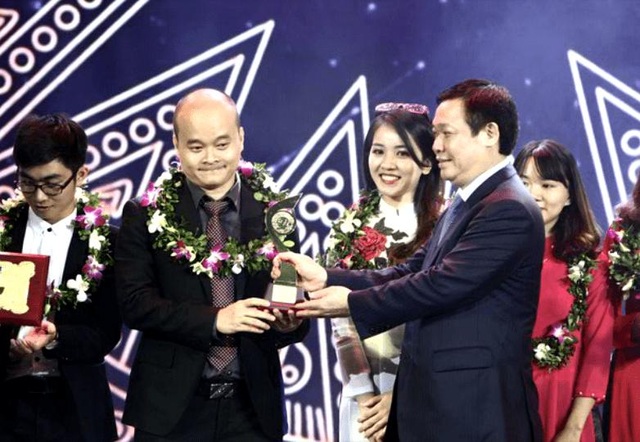 Sản phẩm đạt giải nhất Nhân tài Đất Việt 2016 nhận 100 nghìn USD tài trợ từ Google - 2 Monkey Junior là sản phẩm đạt giải nhất Nhân Tài Đất Việt 2016 và Sáng kiến toàn cầu.
