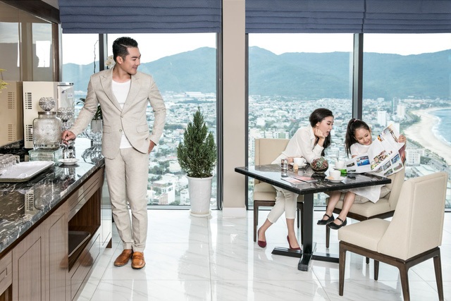 Trọn vẹn kỳ nghỉ cuối tuần cùng gia đình tại Altara Suites - 2 Checkin tại tầng cao nhất khách sạn với tầm nhìn rộng mở sẽ mang lại những ấn tượng khó phai
