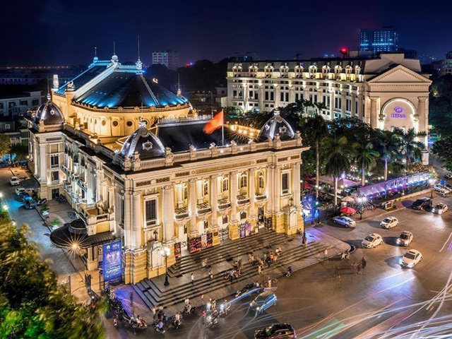 Tái hiện hoàn mỹ kiến trúc tân cổ điển giữa lòng Hà Nội - 1 Vẻ đẹp đầy mê hoặc của Nhà hát lớn Hà Nội mang đặc trưng kiến trúc Tân cổ điển