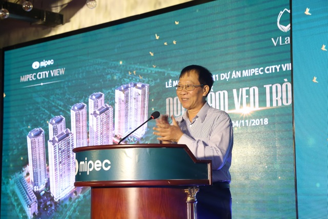 “Bùng nổ” giao dịch tại sự kiện mở bán Toà M1 - Mipec City View - 1
Ông Nguyễn Duy Tưởng, PTGĐ Công ty Cổ phần Hóa dầu Quân đội – Mipec phát biểu khai mạc tại buổi lễ