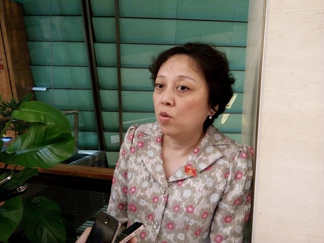 Đại biểu Quốc hội: Không thể nói khơi khơi “nước mắm chứa thạch tín” rồi để đó! - 1
Đại biểu Quốc hội Phạm Khánh Phong Lan, Phó giám đốc Sở Y tế TPHCM (ảnh: BD)