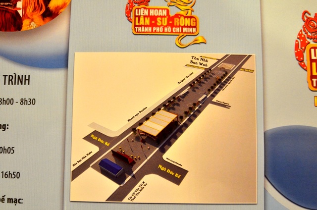 Liên hoan Lân - Sư - Rồng đầu tiên trên phố đi bộ Nguyễn Huệ - 3 Các cung đường đoàn sẽ đi qua là: Trục đường Lê Lợi, tuyến Huỳnh Thúc Kháng- Paster- Tôn Thất Hiệp, tuyến Hồ Tùng Mậu- Huỳnh Thúc Kháng, tuyến Hàm Nghi- Hải Triều, tuyến Đồng Khởi- Nguyễn Thiệp, đường Ngô Đức Kế.