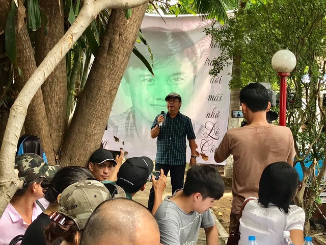 Nghệ sĩ ngậm ngùi tới viếng Lê Công Tuấn Anh - 11 Nghệ sĩ ngậm ngùi tới viếng Lê Công Tuấn Anh - 11