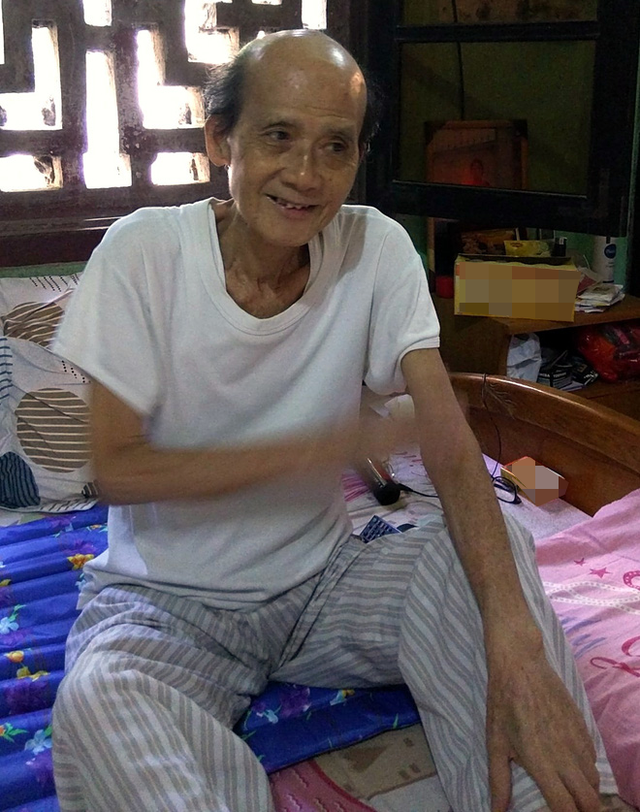 NSƯT Phạm Bằng nghỉ đóng phim hài Tết vì bệnh nặng - 2 NSƯT Phạm Bằng bị sụt mất 8kg kể từ khi bị bệnh. Tuy nhiên, ở thời điểm này sức khoẻ của ông đã phục hồi được 80%. Ảnh: ML.
