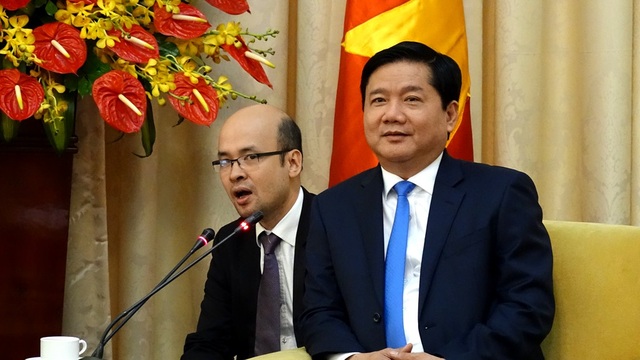 Tổng thống Pháp hội kiến Bí thư Đinh La Thăng - 3 Bí thư Thăng chúc mừng mối quan hệ tốt đẹp của 2 nước ngày càng phát triển
