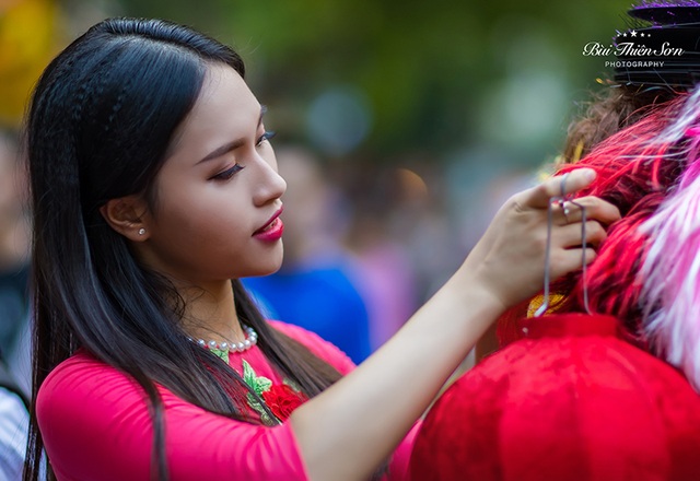 Nữ Bí thư chi đoàn xinh đẹp, nổi bật trên phố Trung thu - 9 Nữ Bí thư chi đoàn xinh đẹp, nổi bật trên phố Trung thu - 9