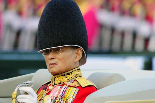 Lãnh đạo thế giới chia buồn với người dân Thái Lan - 1 Nhà vua Bhumibol Adulyadej (Ảnh: Bloomberg)