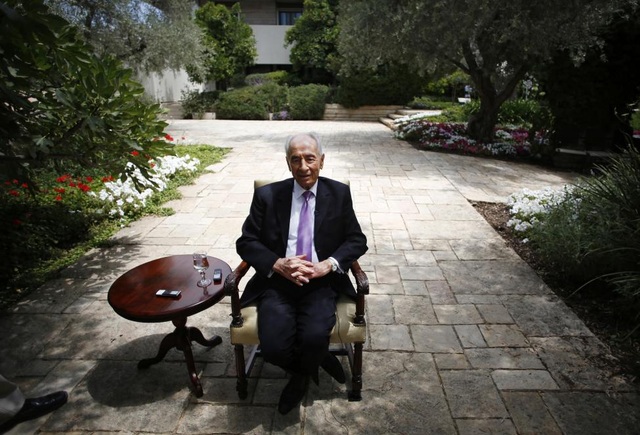 Những tên tuổi gạo cội mãi mãi ra đi trong năm 2016 - 6
Cựu Tổng thống Israel Shimon Peres mất ngày 28/9 ở tuổi 93.