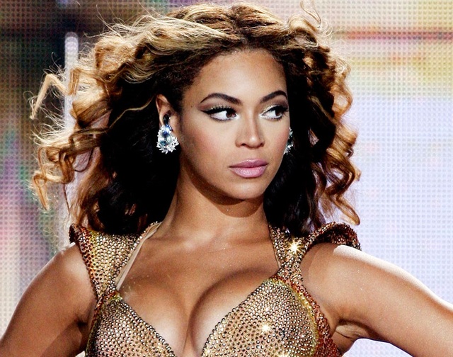 Beyonce chi 2 tỷ đồng phá xe… “vị nghệ thuật” - 1 Beyonce chi 2 tỷ đồng phá xe… “vị nghệ thuật” - 1