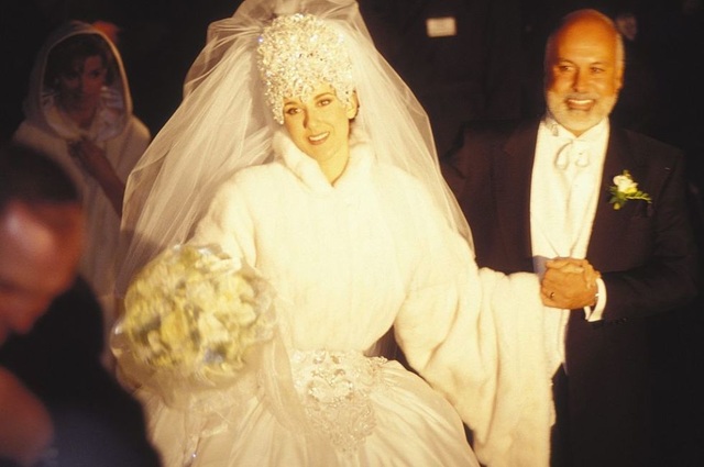 Celine Dion “chưa từng hôn người đàn ông nào ngoài chồng trong đời” - 4 Cặp đôi kết hôn năm 1994 tại Vương cung Thánh đường Notre-Dame ở Montreal, Canada và đã có một cuộc hôn nhân bền chặt kéo dài 22 năm.