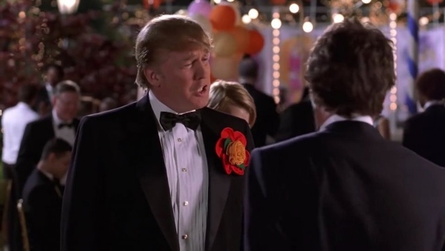 Ông Donald Trump đã từng xuất hiện trong phim “Ở nhà một mình” - 14 “Two Weeks Notice” (Thời hạn 2 tuần - 2002)