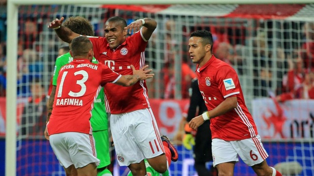Dortmund bị cầm hòa nghẹt thở, Bayern Munich tìm lại niềm vui - 3 Bayern Munich dễ dàng đánh bại M.Gladbach