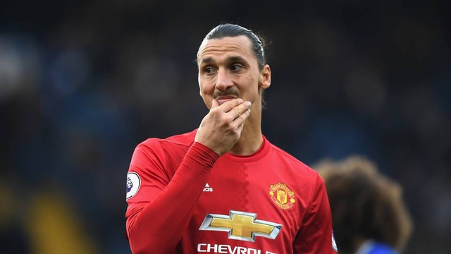 Mourinho bất ngờ xác nhận tương lai của Ibrahimovic - 1 Ibrahimovic sẽ ở lại MU tới năm 2018