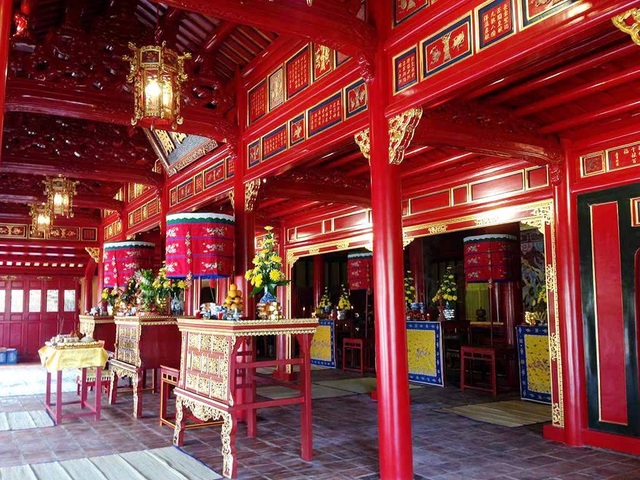 Hoàn thành tu bổ 1 trong 5 miếu thờ quan trọng của triều Nguyễn - 6 Phần nội thất của miếu thờ vị chúa đầu tiên nhà Nguyễn
