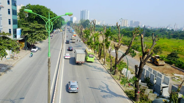 Công trường chặt hạ, đánh chuyển hàng nghìn cây xanh trên đường Phạm Văn Đồng - 11
Các đơn vị thi công đang đặt mục tiêu sẽ hoàn thành dự án trong quý I/2018. Dự án hoàn thành cũng là điều kiện để thực hiện dự án cầu cạn cao tốc đoạn Mai Dịch - Nam Thăng Long do Bộ Giao thông Vận tải làm chủ đầu tư.