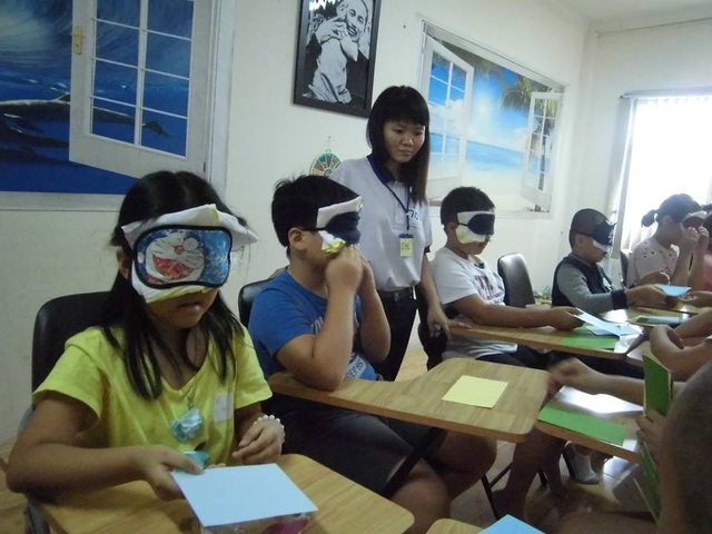 Hà Nội: Trung tâm kích hoạt não phải đóng cửa và hoàn tiền học phí - 3 Học sinh tại một lớp học kích não