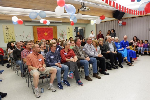 Khách quốc tế ấn tượng "Tết đoàn tụ" của du học sinh Việt tại ĐH Colorado - 2 Khách quốc tế ấn tượng "Tết đoàn tụ" của du học sinh Việt tại ĐH Colorado - 2