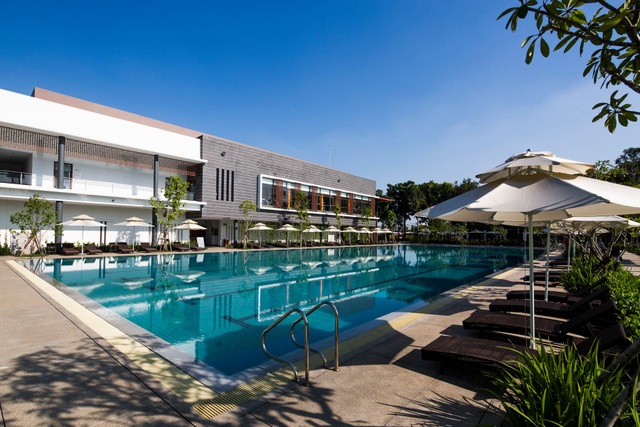 Dự án Celadon City hút giới đầu tư bất động sản - 2 Hồ bơi tiêu chuẩn Olympic tại Celadon Sports Club