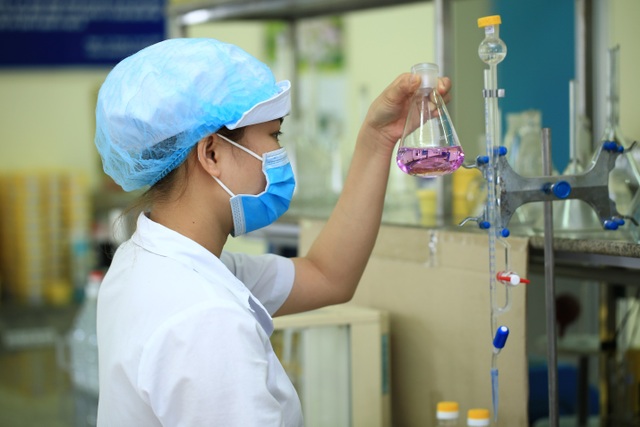 Câu chuyện đằng sau hình ảnh Chú Voi đỏ và hành trình trở thành thương hiệu quốc dân - 5 Tường An luôn đặt công tác nghiên cứu và phát triển sản phẩm mới làm trọng tâm để tạo ra những sản phẩm giá trị nhất cho người tiêu dùng Việt