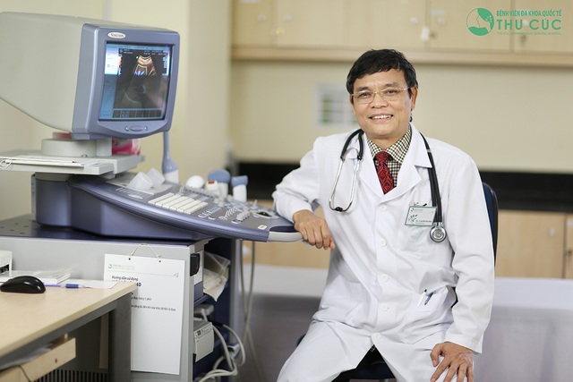 Tạo kháng thể cho bệnh nhân viêm gan B nhờ phác đồ điều trị đặc biệt - 2 PGS.TS.Thầy thuốc nhân dân Nguyễn Xuân Thành - Người trực tiếp điều trị thành công viêm gan B cho bệnh nhân Nguyễn Thị T.H, 33 tuổi, Hà Nội.