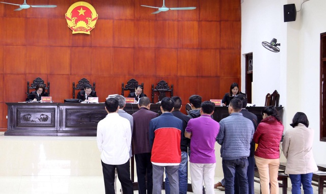 Xét xử phúc thẩm vụ án buôn lậu 7.700 tấn dầu diezel qua biên giới - 2 Có 12/14 bị cáo kháng cáo sau phiên sơ thẩm. 2 bị cáo không kháng cáo là cán bộ hải quan thuộc Hải quan Quảng Ninh (ảnh CTV)