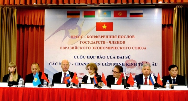 FTA giữa Việt Nam - Liên minh kinh tế Á - Âu chính thức có hiệu lực - 1 Theo các cam kết tại hiệp định, hai bên sẽ cắt, giảm thuế cho gần 90% mặt hàng và mở cửa thị trường đối với một số lĩnh vực thương mại dịch vụ và đầu tư
