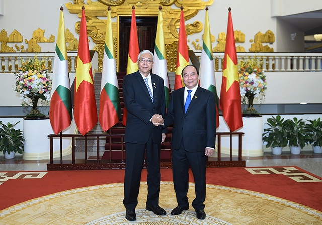 Việt Nam - Myanmar kêu gọi không sử dụng vũ lực ở Biển Đông - 2 Sau hội đàm với Chủ tịch Trần Đại Quang, Tổng thống Myanmar đã hội kiến Thủ tướng Nguyễn Xuân Phúc