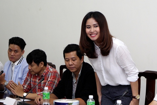 Thảo Trang đã có nhà riêng sau ly hôn - 3 Thảo Trang hiện tại gắn bó nhiều với các đoàn phim. Người đẹp đã dọn ra ở 1 mình và tự chủ về tài chính nhờ công việc diễn xuất.