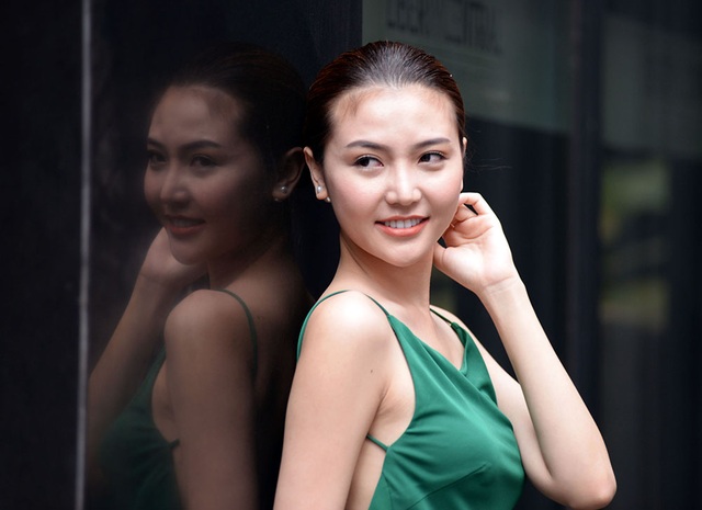 Nữ hoàng sắc đẹp Ngọc Duyên khoe lưng trần gợi cảm - 8 Nữ hoàng sắc đẹp Ngọc Duyên khoe lưng trần gợi cảm - 8