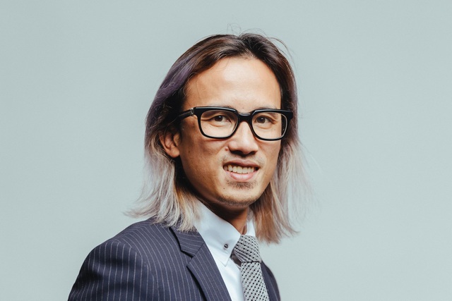 Doanh nhân Tạ Quang Huy: “20 năm đã nhận quá nhiều và giờ là lúc trả lại cho nghề” - 1 Đa số khách hàng tiếp xúc với Tạ Quang Huy đều công nhận rằng anh là một vị Cố vấn rất tận tâm, gần gũi và đặc biệt đó là cái thở phào nhẹ nhõm khi biết là “đã tìm được đúng người”.