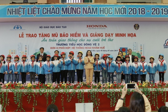 Giải bài toán giao thông trước trường học - Ảnh 7. Giải bài toán giao thông trước trường học - Ảnh 7.