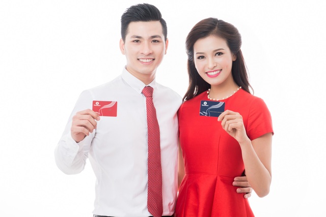Đại hỷ Xuân 2017” - Chương trình siêu khuyến mại của Vingroup Card - 1 Mã số tham gia dự thưởng chính là 16 số ghi trên thẻ Vingroup Card của khách hàng