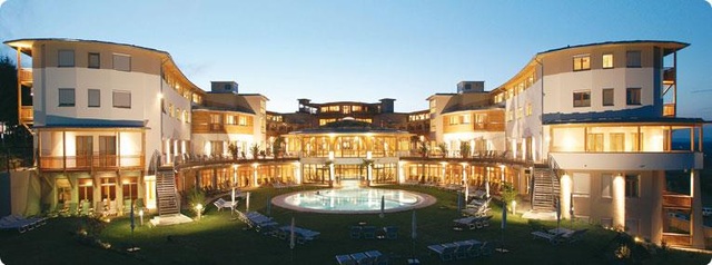 Nhà chọc trời - Cuộc cách mạng từ… thiết bị vệ sinh! - 1 Larimar Hotel – contemporary spa in Austria (Áo)