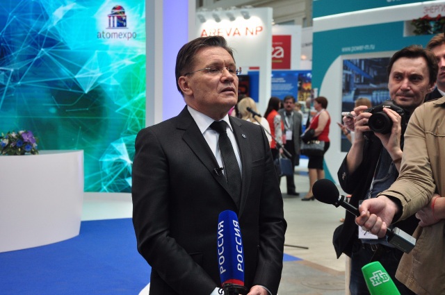 Diễn đàn ATOMEXPO 2017 khai mạc tại Moscow - 2 Ông Aleksey Likhachev - Tập đoàn ROSATOM trả lời báo chí tại lễ khai mạc ATOMEXPO 2017