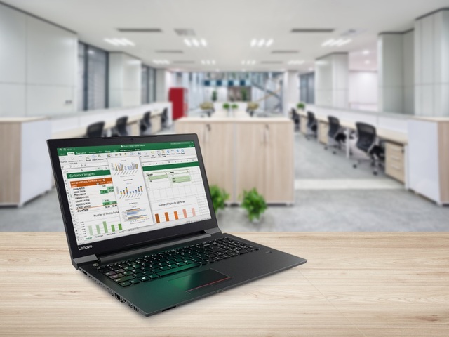 Chọn mua máy tính xách tay theo cách của doanh nghiệp - 2 Lenovo V310 có hiệu suất làm việc tốt, đáp ứng đủ các công việc văn phòng hàng ngày của doanh nghiệp