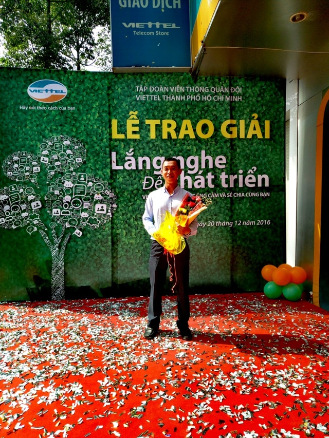 Sự thay đổi tích cực từ những lời góp ý - 2 Anh Nguyễn Văn Tín trong buổi trao giải “Lắng nghe để phát triển 2016”