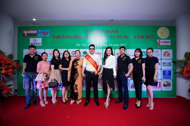 Khám phá Top 10 thương hiệu Quốc dân được tin dùng nhất 2017 - 1 Thương hiệu Gia Đình Tin Dùng lần thứ I – 2017 diễn ra được sự quan tâm của đông đảo cộng đồng người tiêu dùng