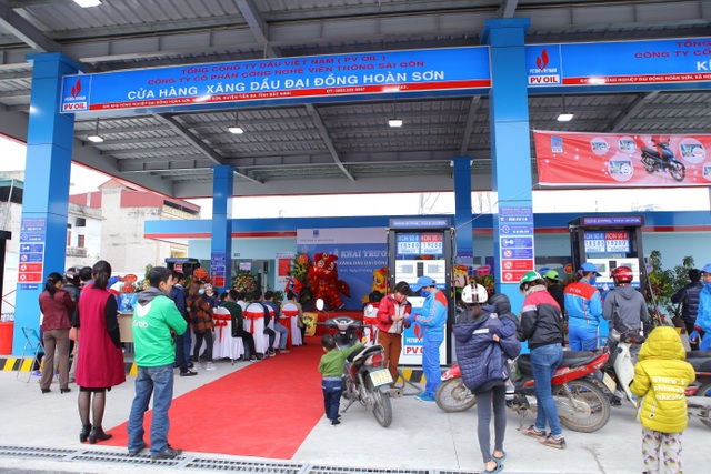 Khai trương cửa hàng xăng dầu liên danh giữa SAIGONTEL và PVOIL - 2 Khai trương cửa hàng xăng dầu liên danh giữa SAIGONTEL và PVOIL - 2