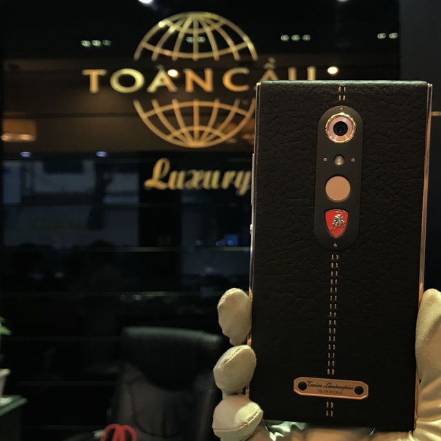 Điện thoại hạng sang Tonino Lamborghini Alpha One chính thức có mặt tại  Việt Nam | Báo Dân trí