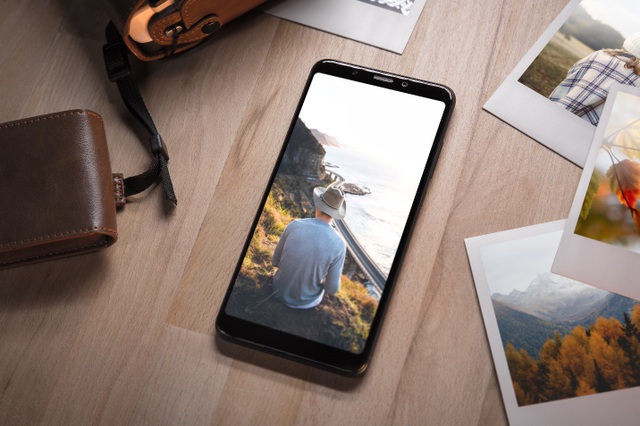 Điểm danh "bộ tứ vô cực" trong thế giới smartphone tầm trung - 2 Wiko View XL sở hữu màn hình tràn cao cấp