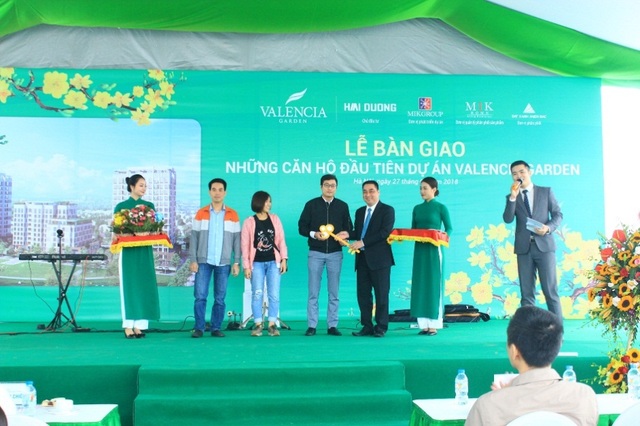 Valencia Garden: Đã tìm ra chủ nhân của chuyến du lịch trị giá 100 triệu đồng - 4 Valencia Garden: Đã tìm ra chủ nhân của chuyến du lịch trị giá 100 triệu đồng - 4