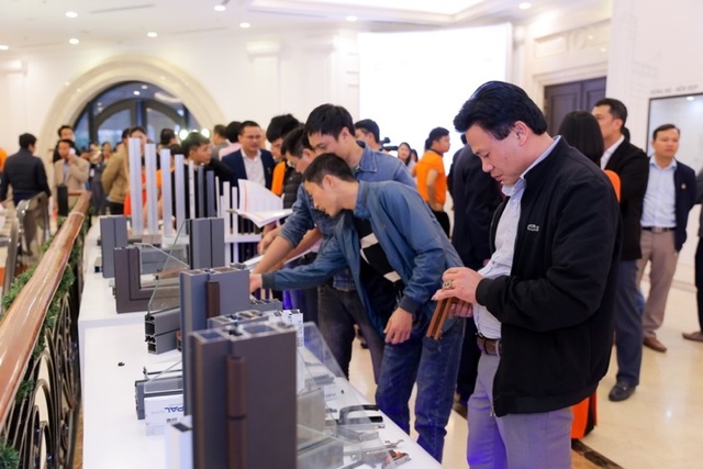 Cửa nhôm Topal: Sản phẩm vì lợi ích người tiêu dùng - 3 Các đại lý uỷ quyền của Topal trong buổi lễ ra mắt sản phẩm Topal Slima