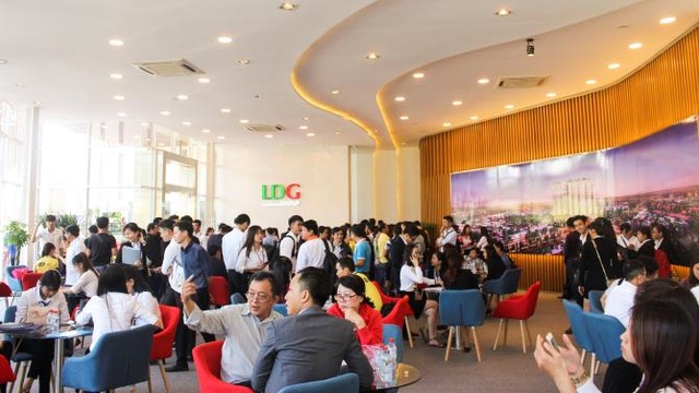 Cầu vượt cung: nhà ở dọc đại lộ Võ Văn Kiệt hút khách và tăng giá - 2 Với khả năng sinh lời cao nên đông đảo khách hàng quan tâm đến dự án High Intela do LDG Group làm chủ đầu tư.