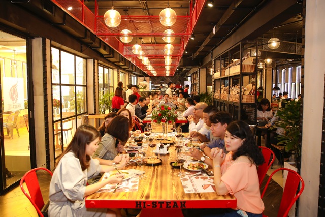 KINGDOM kết hợp cùng Chef Phạm Tuấn Hải ra mắt nhà hàng Hi-Steak - 2 KINGDOM kết hợp cùng Chef Phạm Tuấn Hải ra mắt nhà hàng Hi-Steak - 2