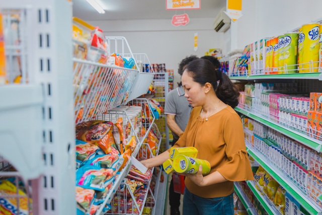 Hoàng Gia Mart phát triển kho bán lẻ phục vụ khách hàng offline mua sắm theo sở thích và thói quen mua sắm truyền thống của người Việt