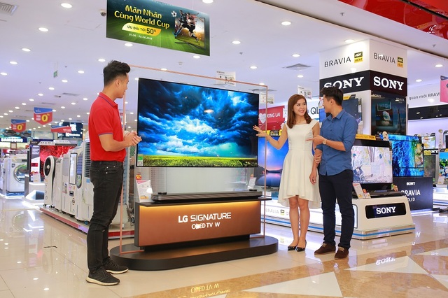 “Săn” Tivi giá siêu rẻ mùa World Cup - 1 VinPro đang giảm giá siêu hấp dẫn cho những dòng TV màn hình lớn mùa World Cup