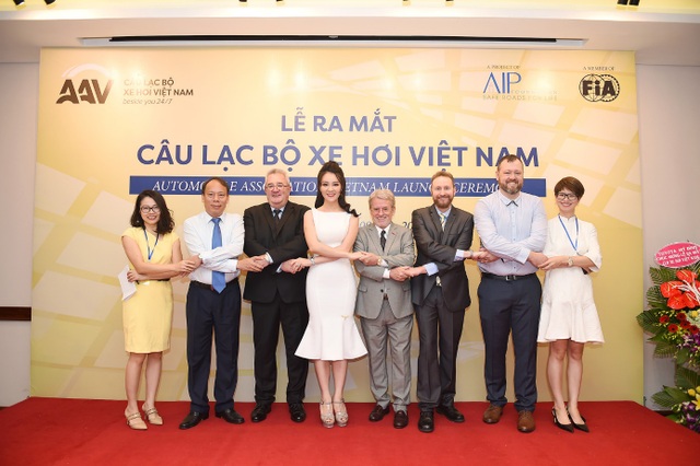 Câu lạc bộ xe hơi Việt Nam chính thức hoạt động - 1 Lễ ra mắt câu lạc bộ xe hơi Việt Nam AAV