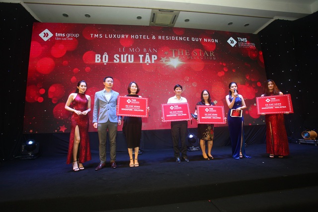 The Star Collection “đốt nóng” thành phố biển Quy Nhơn - 2 Chủ đầu tư trao tặng phần quà cho các khách hàng đặt cọc thành công tại sự kiện